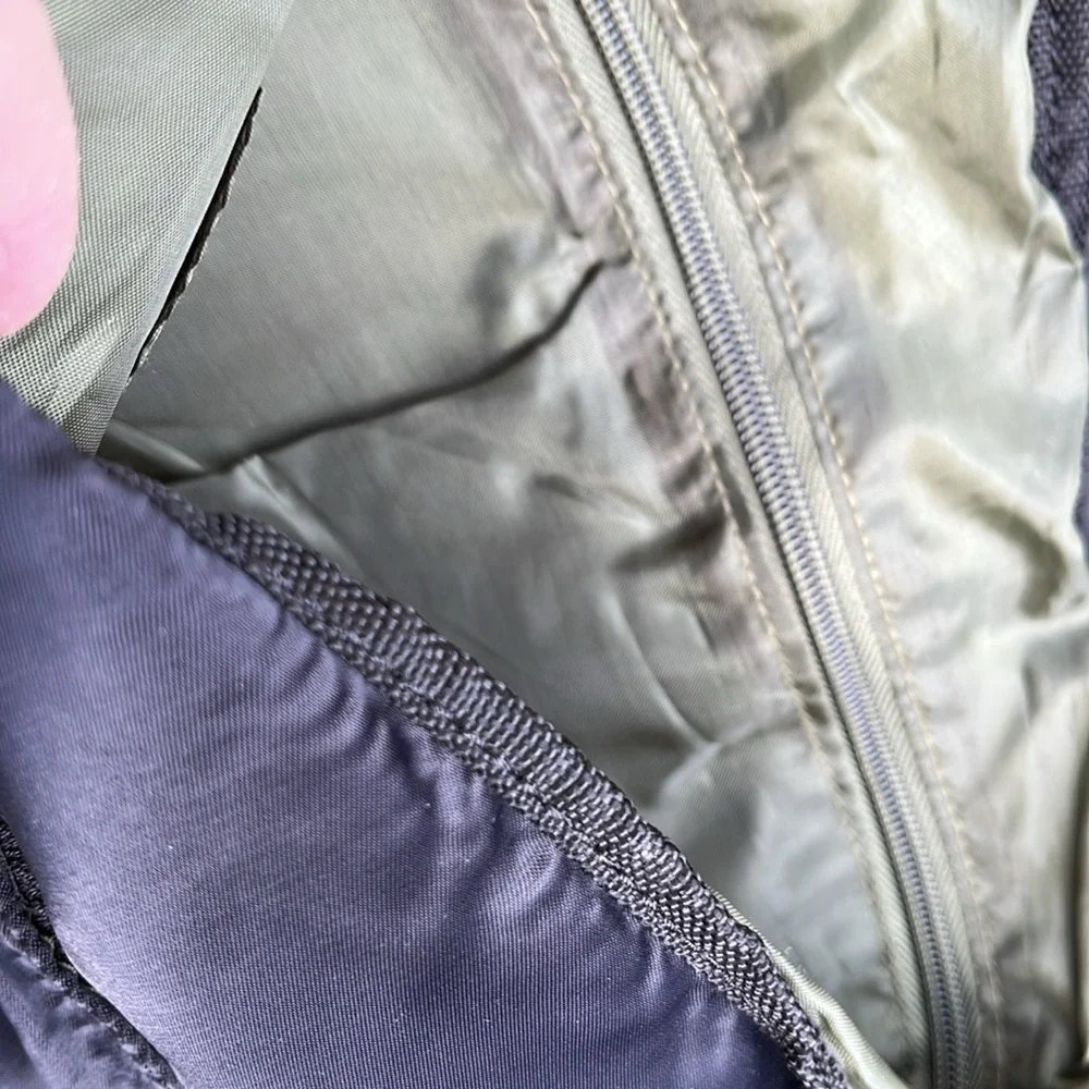 Black Nylon Men's Messenger Bag